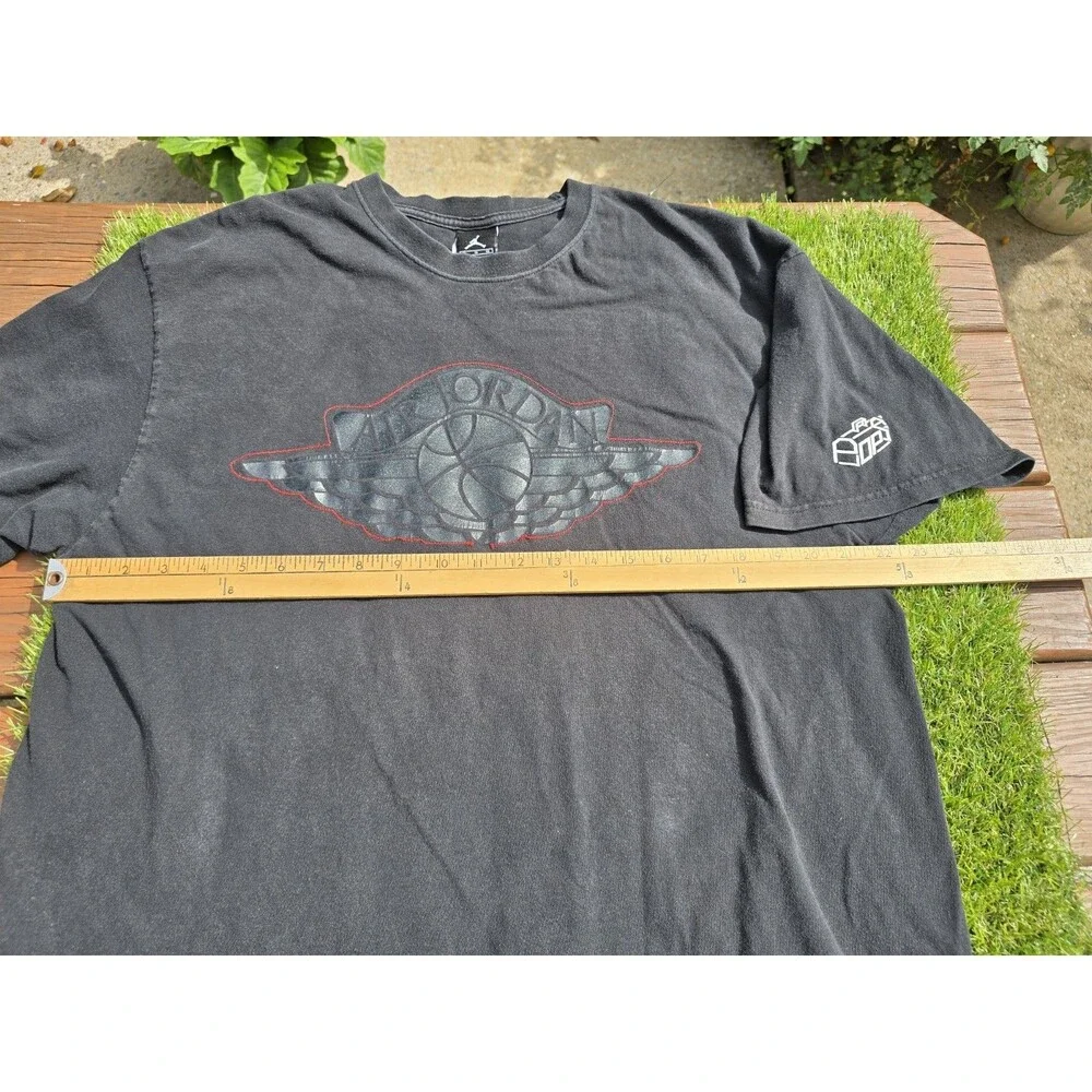 Vintage Air Jordan Wings Graphic T Shirt Mens XL Cotton Y2K 2000s Red Logo Black